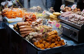 Private Traditional Local Food Tour in Kuwait City