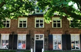 Vincent van Gogh House: Entry Ticket + Audio Guide