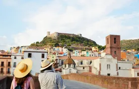 Market day in Bosa with guided tour and free time