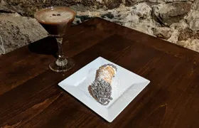 Cocktails & Cannoli: Boston's North End Dessert Tour