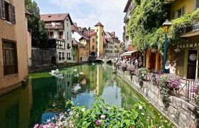 ANNECY | Private Walking Tour of Annecy's Historical Center