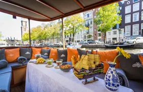 Amsterdam Classic Saloon Boat Cruise, Drinks and Cheese Option