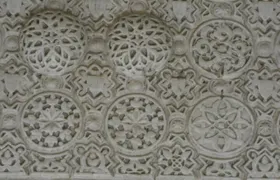 Alhambra & Generalife Skip the line Small Group including Nasrid Palaces