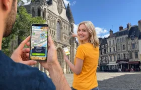 Self-guided digital scavenger hunt in Poitiers