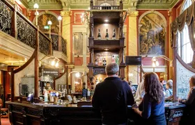 London Small Group Tour of Historical Pubs