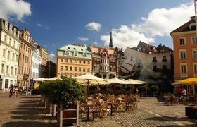 Riga Old Town Walking Tour in a Small Group