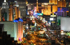 Arts District 4hr Shopping, Champagne, Photos, Limo Ride & Dinner