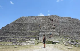 Chichen Itza, Private Cenote/Food Experience & the magic Izamal
