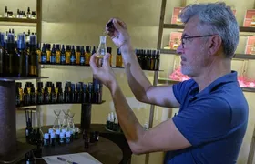 Grasse: 100% natural perfume creation workshop