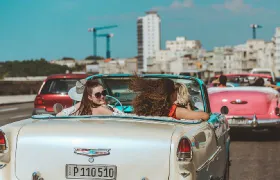 Havana classic American car tour