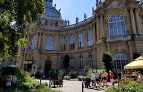 Budapest Essentials Private Tour (Highlights and Hidden Sights)