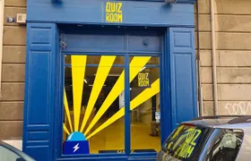 Private Quiz Game Session in Marseille
