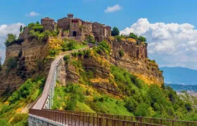 1-day tour of Tuscany, Italy [Civita di Bagnoregio + Montepulciano + round-trip from Rome]