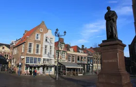 Walking Tour of Delft - The City of Orange and Blue