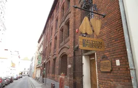 Torun Living Museum of Gingerbread and Old Town Private Walking Tour